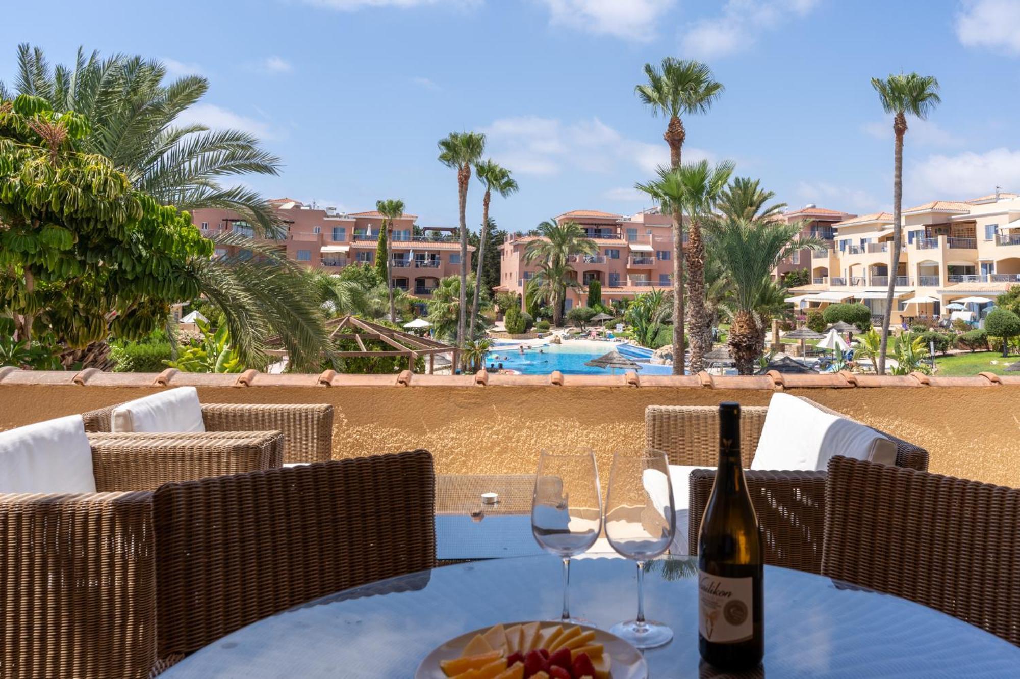 Tropical Paradise In Harbour Paphos, Central & Close To Beach エクステリア 写真